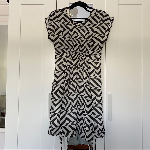 NWT Black & White Striped Dress - Picture 11 of 12